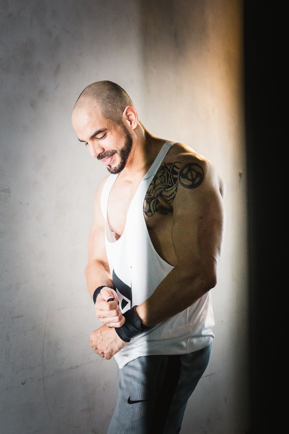 Entrenador de box con uno de sus atletas
